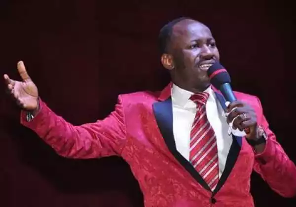 Apostle Suleiman Gives Ghanaian Student $2000 To Pay Her Tuition & Accommodation (Photos)